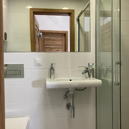 Nowy Z Tarasem I Samodzielnym Wejsciem - Sowia