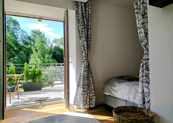 Nowy Z Tarasem I Samodzielnym Wejsciem - Sowia *